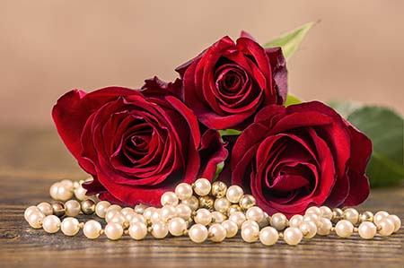 Valentines ideas - pearls and roses